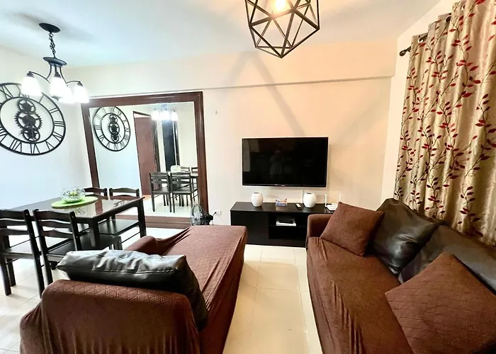 Arista Place 2 Bedroom Near Airport *